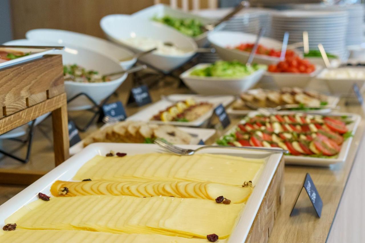 Szumy Park Hotel & Restaurant Susiec Bagian luar foto